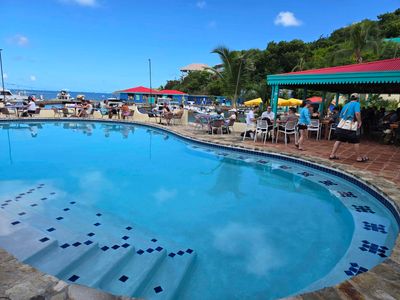 Lunch at the Cove Grill on Leverick Bay, BVI