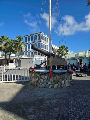 Canon in Philipsburg, St. Maarten
