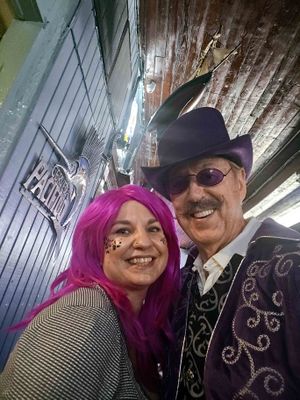 Jaime & Bill on Saturday at Schooner Saloon.jpg