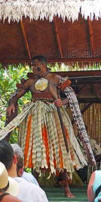 Fijian Cheiftan explains history of the Islands