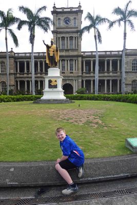 William at King Kamehameha I Statue in front of Hawaiʻi State Judiciary Building