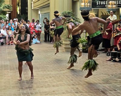Island dancers at the Hyatt Regency Resort Hotel