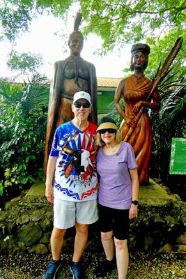 Stop at Macadamia Nut Farm Outlet on Oahu