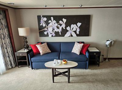 Living Room of Suite 12500 on NCL Pride of America