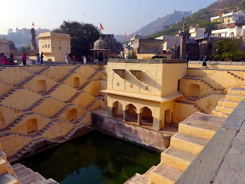 Amber Stepwell