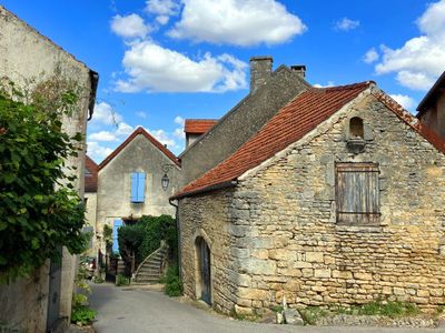 Burgundy, Villages