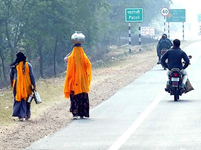 On the road from Agra to Jaipur