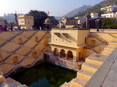 Amber Stepwell