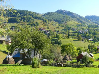 Walking Magura and Pestera Villages