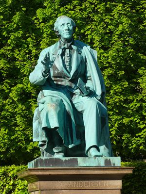 Statue of H. C. Andersen in King’s Garden