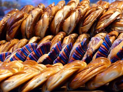Variety of Scandinavian/Swedish-style sweet buns