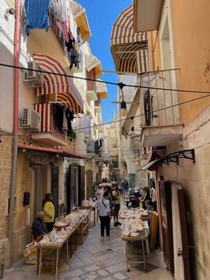 Puglia / Apulia (Martina Franca, Locorotondo, Cisternino, Monopoli, Polignano a mare, Trani, Bari)