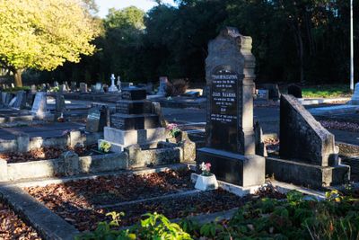 240510TceEndCemetery1824w.jpg