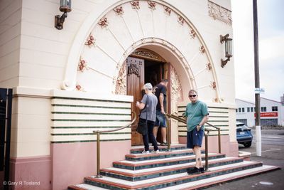 241114Napier2620-w.jpg