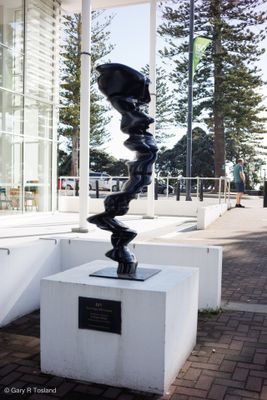 241116Napier2750-w.jpg