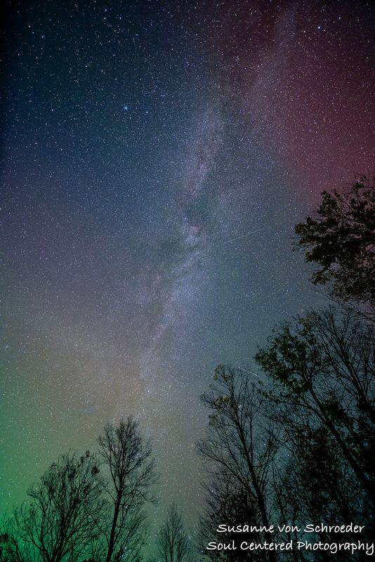 Milky Way with a red Arc and Aurora