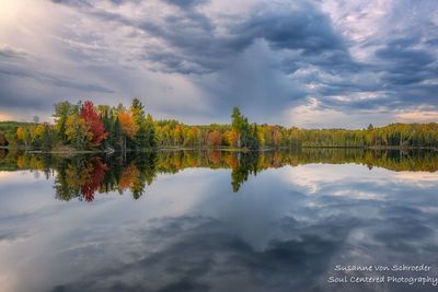 Peak fall colors at Audie Lake, perfect reflections 2