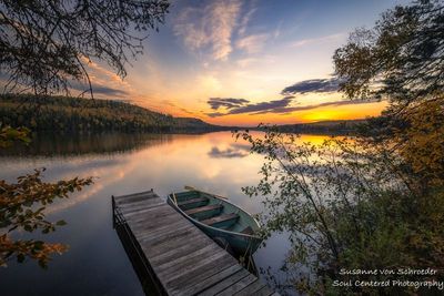 Sunset at Lax Lake with boat 2