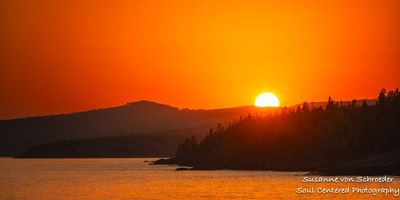 Sunset in Grand Marais behind the Sawtooth mountains 2