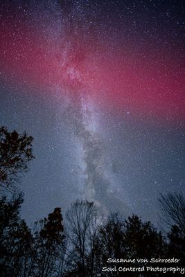 Milky Way with a red Arc 