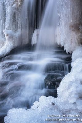 Lost Creek Falls with ice, up close 2