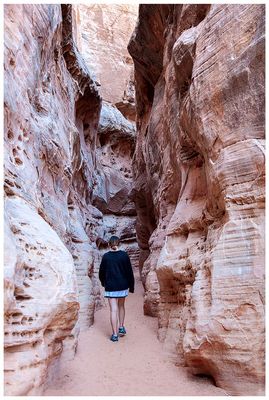 White Domes slot canyon