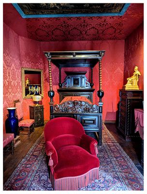 The Victor Hugo House in Place des Vosges - The Bedroom