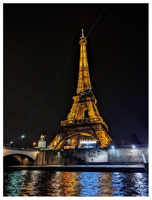 Seine River cruise - the Eiffel Tower