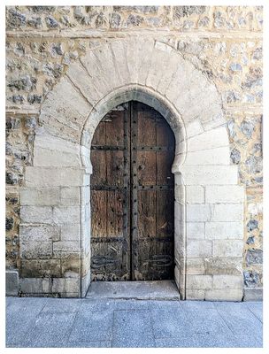 Madrid's oldest door at  La Torre de Los Lujanes