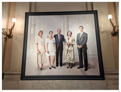 Hall of Halberdiers: Royal family portrait