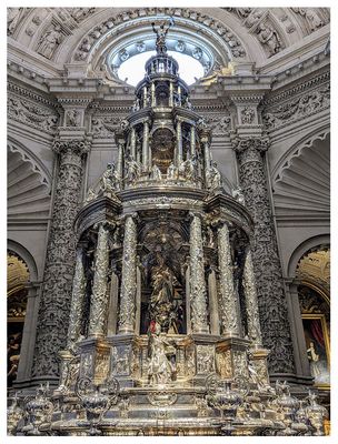 Seville Cathedral: Sacristy and the monstrance