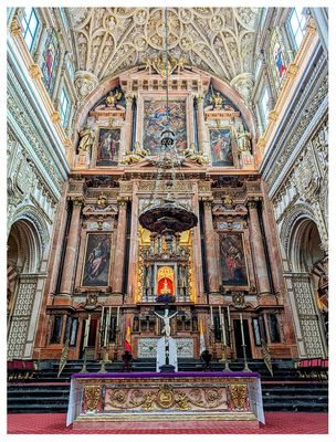 Mezquita-Catedral: The altarpiece