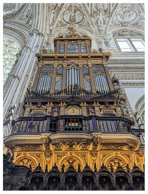 Mezquita-Catedral: The gospel organ