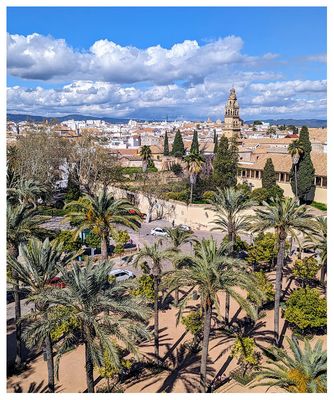 Alczar: Walkway view