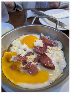 Eggs with buffalo sausage