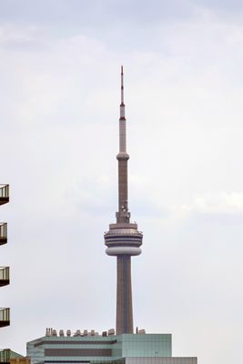 100% crop of CN tower @f4.5 a7