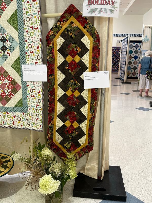 Quilt 77 by Barbara Lowden - Christmas Runner