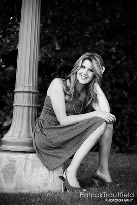 ellen_23 bw.jpg