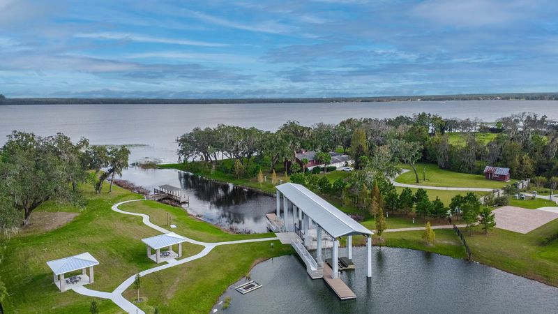 AlligatorLakeBoatLift5.jpg