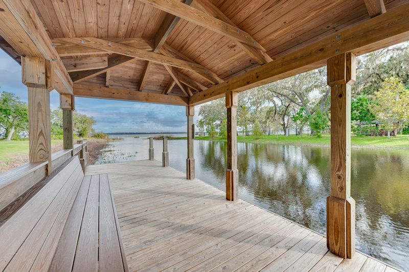 AlligatorLakeBoatLift6.jpg