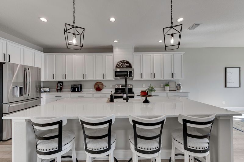 Kitchen2.jpg