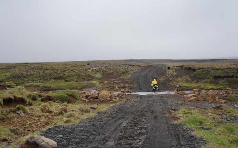 A veces los nervios se crispan de incertidumbre, habia leido que un ciclista (con llantas delgadas) tuvo q empujar la bici 50 km