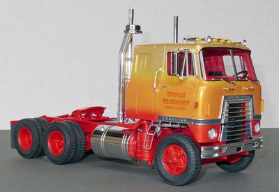 IH COE 4070 Tequila Sunrise