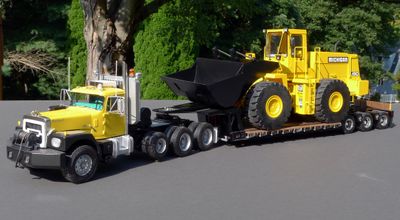 Michigan L190 Loader