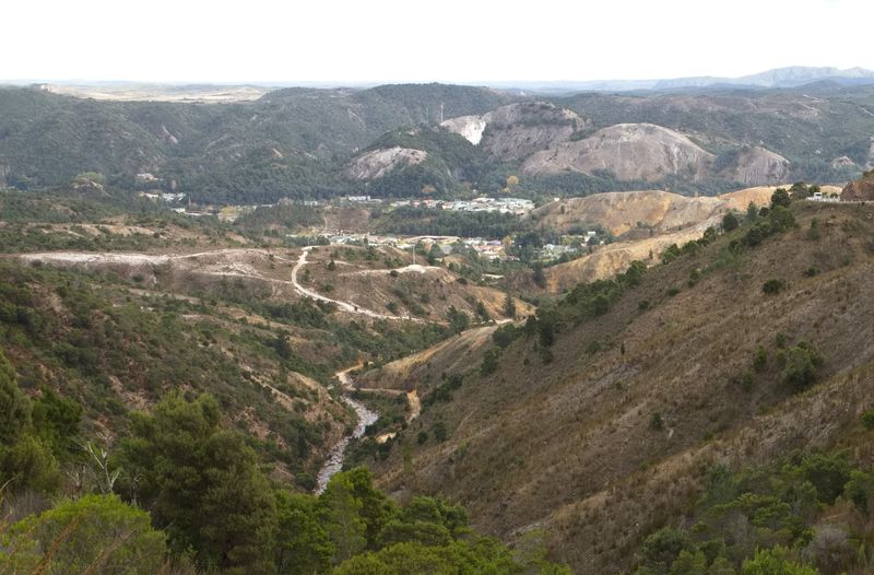 Tasmanian Queenstown Valley in 2012 - 35 years later