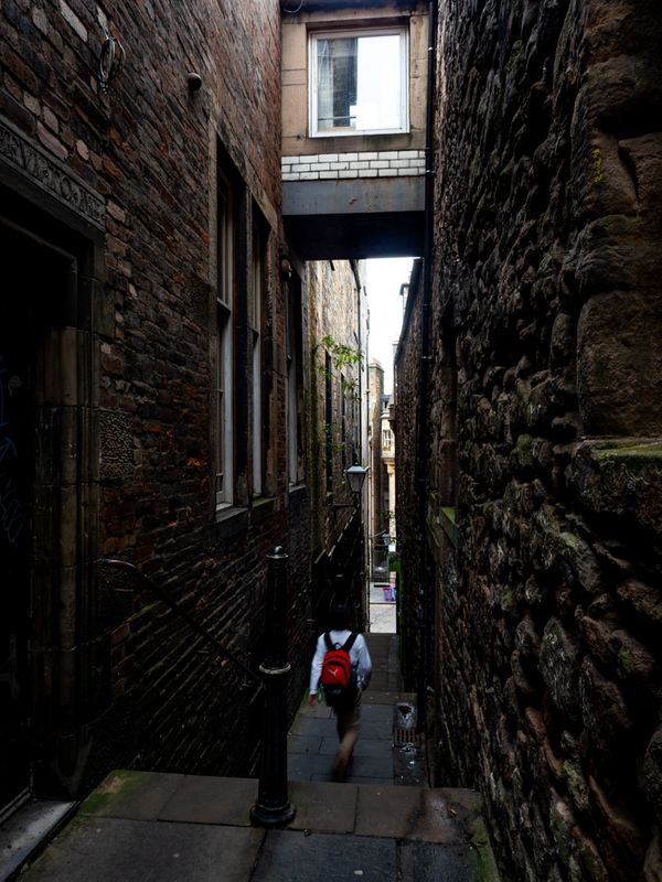 Many Closes, Many Courts, Edinburgh