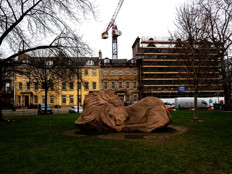 Sleeping Lion, New Town, Edinburgh