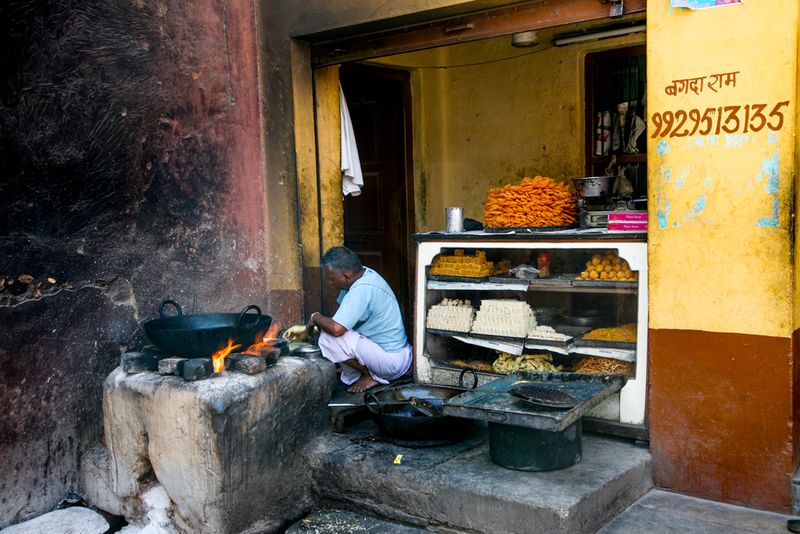 Cooking Street Snacks, Nimaj, India