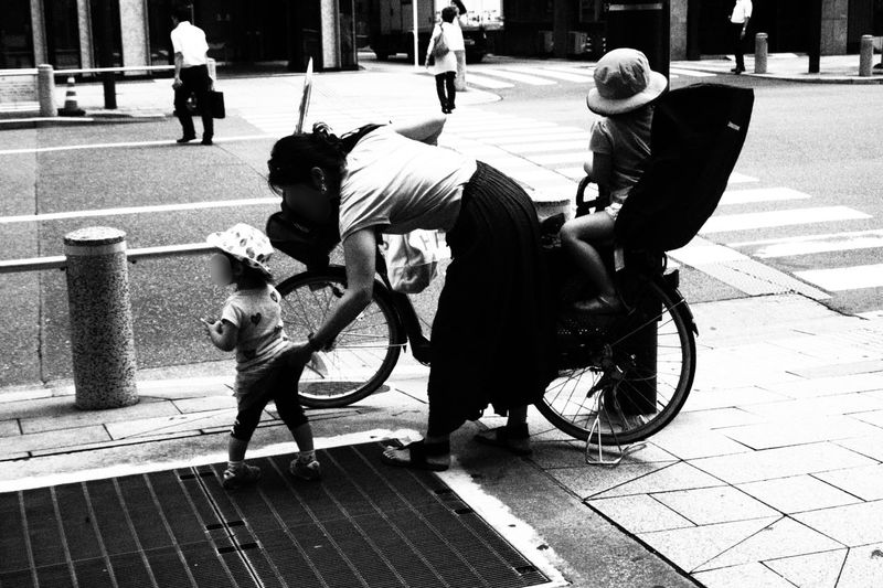 Okaasan, Mother with Children, Tokyo, Japan