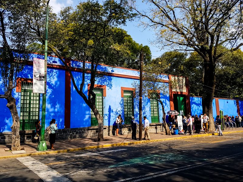 Outside La Casa Azul, Museo de Frida Kahlo, Coyoacán, Mexico City, Mexico